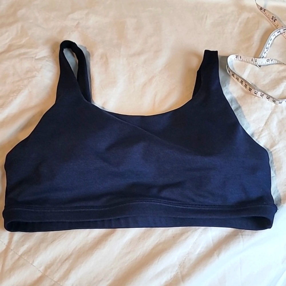🏋‍♂️ FLEO, BRAND NEW CONDITION SPORTS BRA!